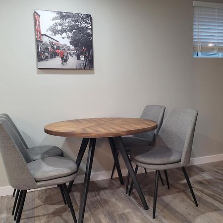 Boardwalk Homes - Executive Guest Rooms & Townhomes Kitchener Eksteriør bilde
