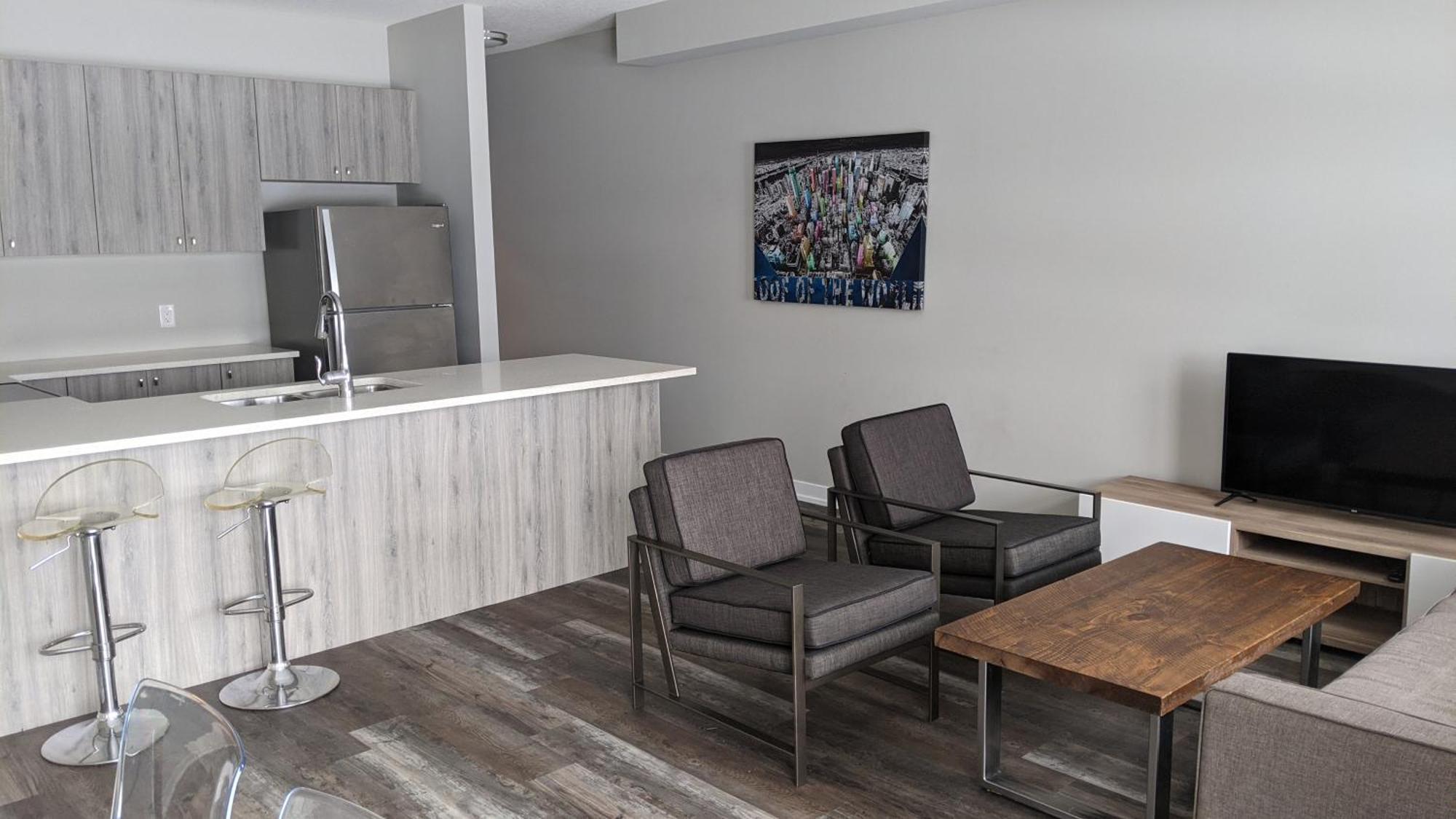 Boardwalk Homes - Executive Guest Rooms & Townhomes Kitchener Eksteriør bilde