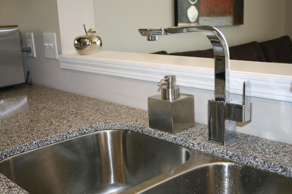 Boardwalk Homes - Executive Guest Rooms & Townhomes Kitchener Rom bilde