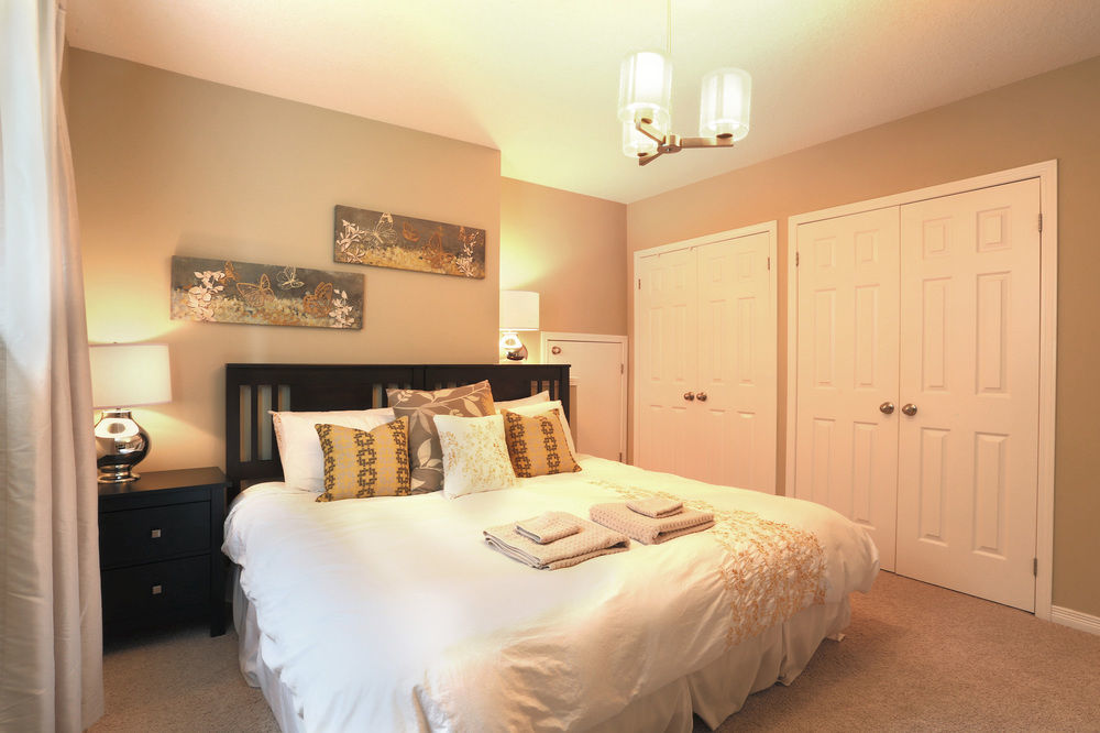 Boardwalk Homes - Executive Guest Rooms & Townhomes Kitchener Eksteriør bilde